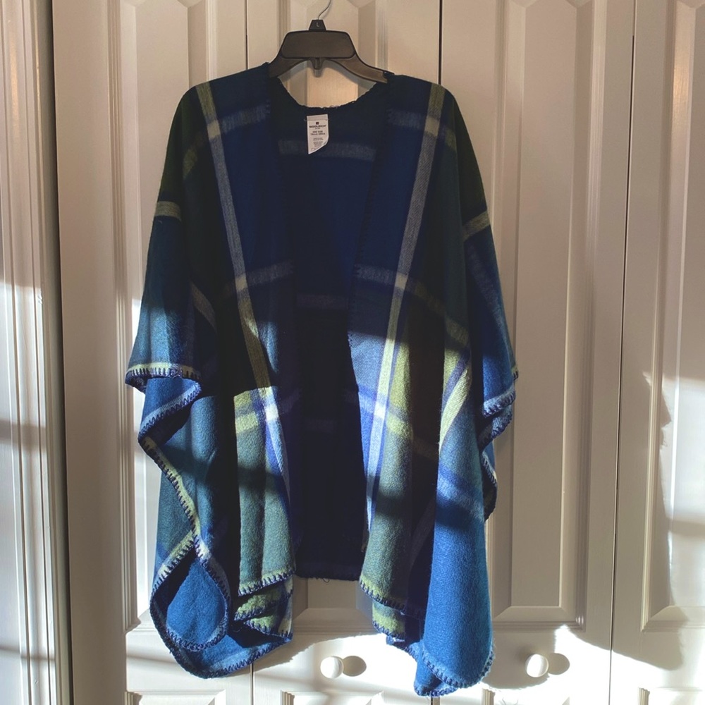 One size Hunter Green and navy blue tunic